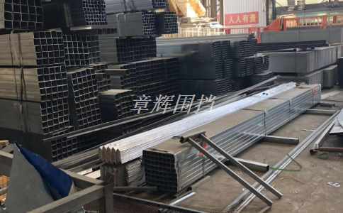 簡(jiǎn)易圍擋在公路施工中的使用是否受到限制？（公路施工中簡(jiǎn)易圍擋的使用注意事項(xiàng)）